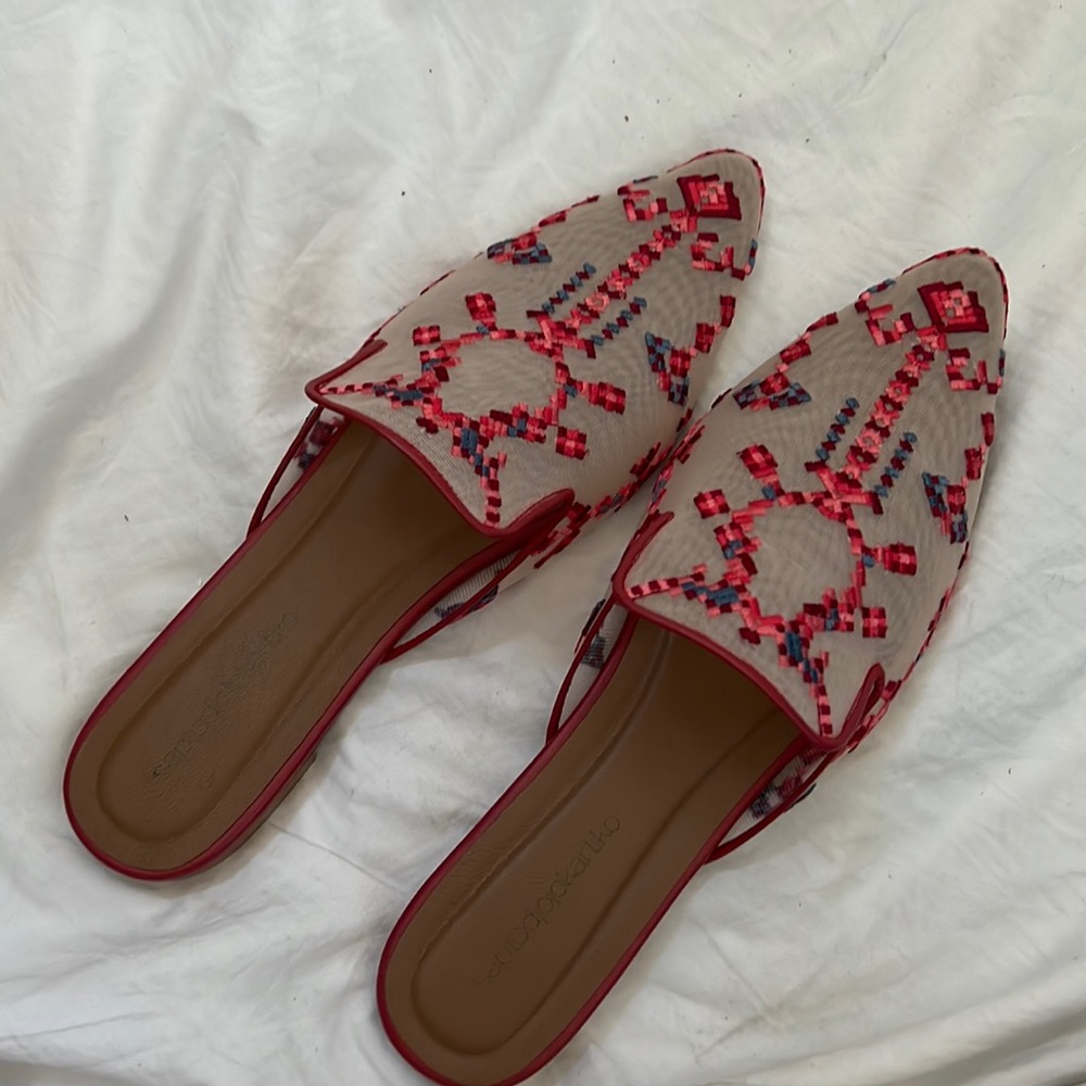 Brand new hand embroidered mules size 42 by Saptodjojokartiko